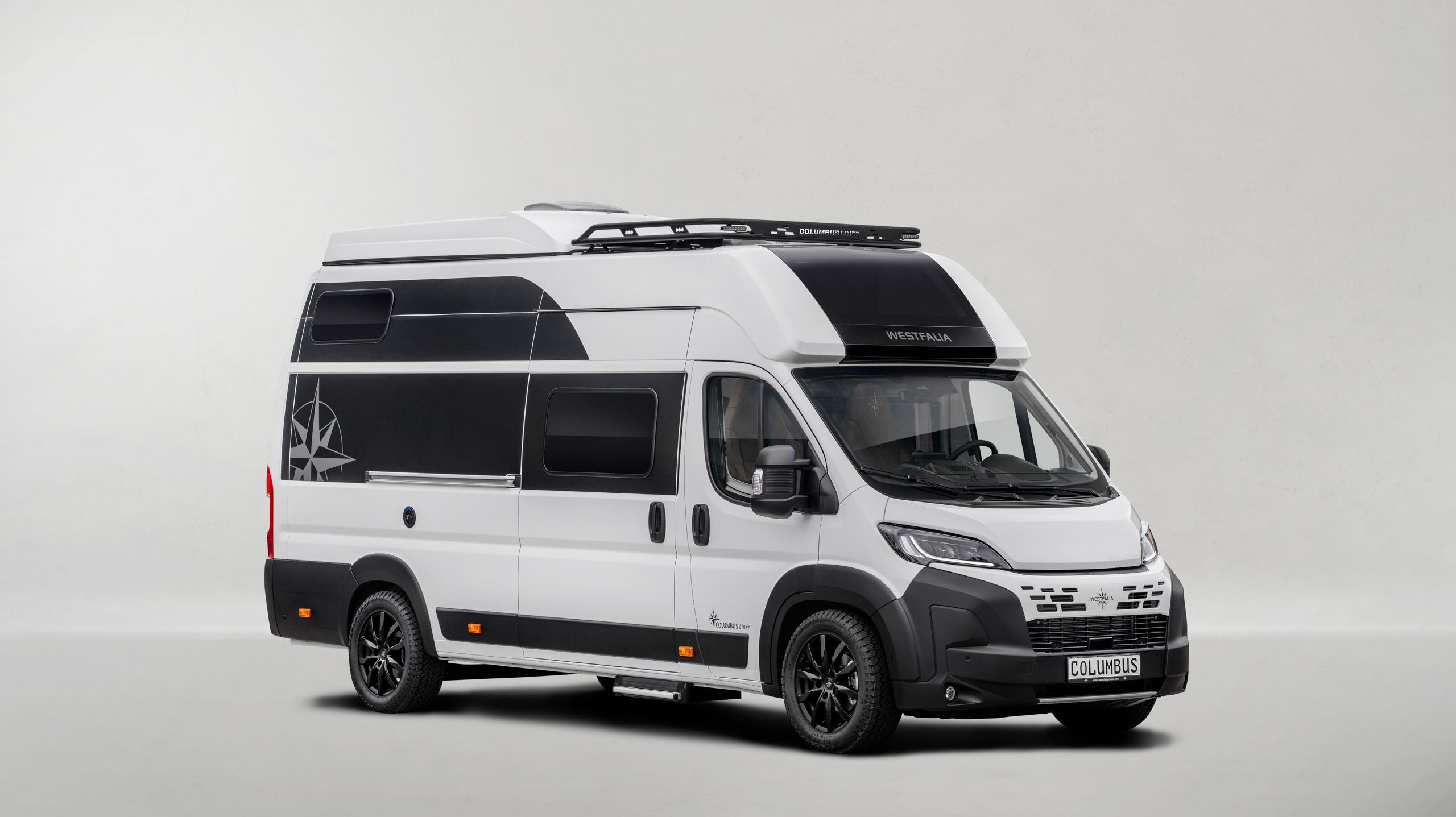 001_Exterieur-Westfalia-Columbus-Liner_Studio-2