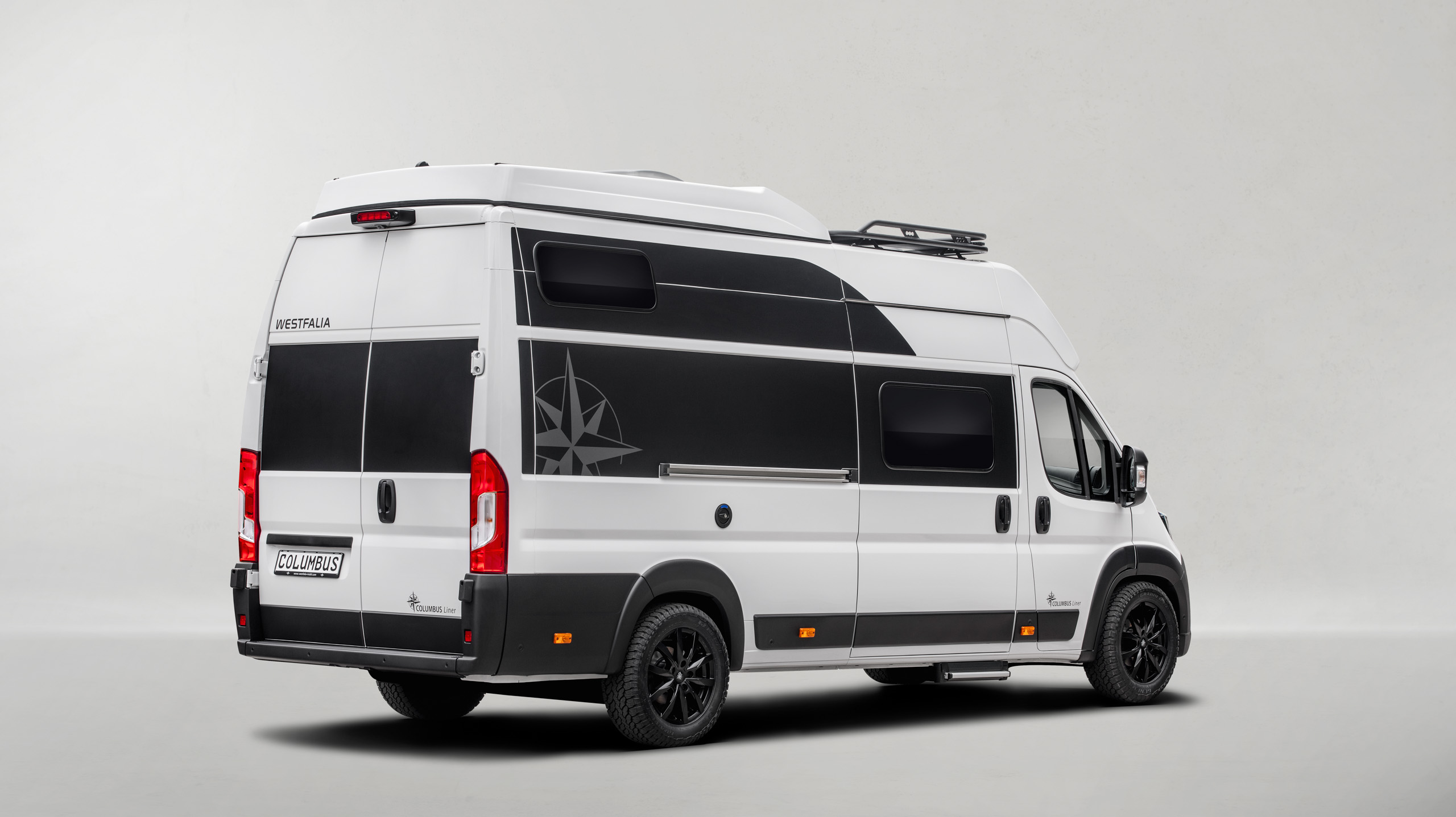 005_Exterieur-Westfalia-Columbus-Liner_Studio-2